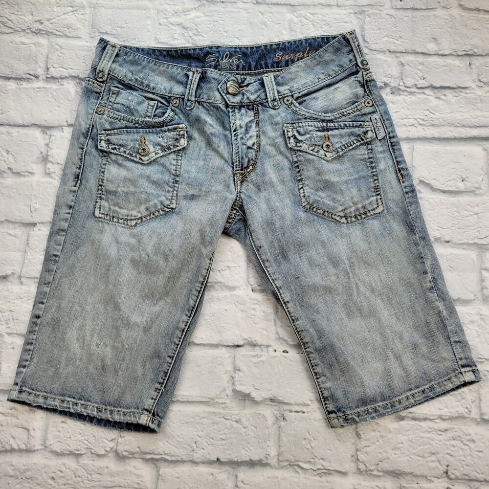 Silver Jeans Bermudas Distressed Turquoise Rivets Button Flap Pockets size 28